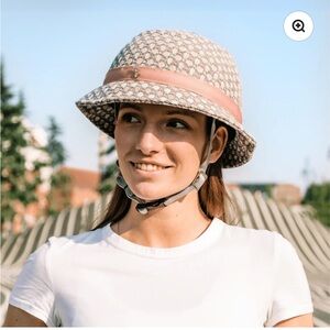 YAKKAY Tokyo Rose Tweed Bicycle Helmet Cover Hat Sz Medium